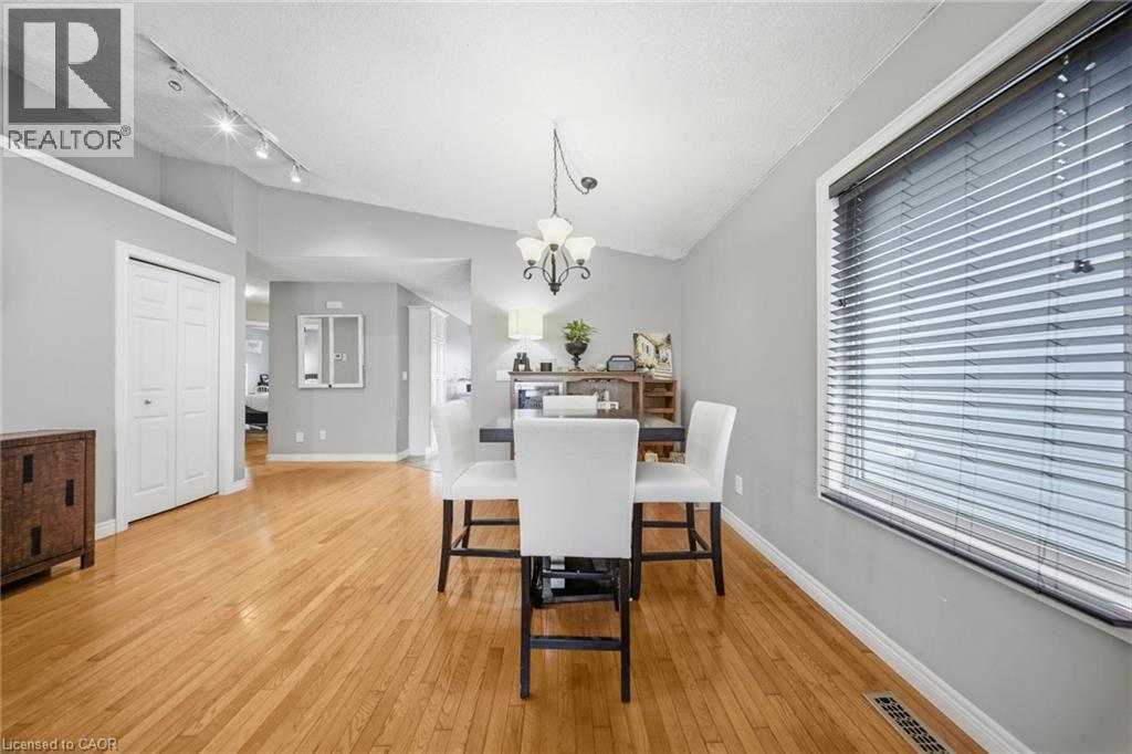 858 Stonegate Drive, Woodstock, Ontario  N4V 1G4 - Photo 4 - 40816159