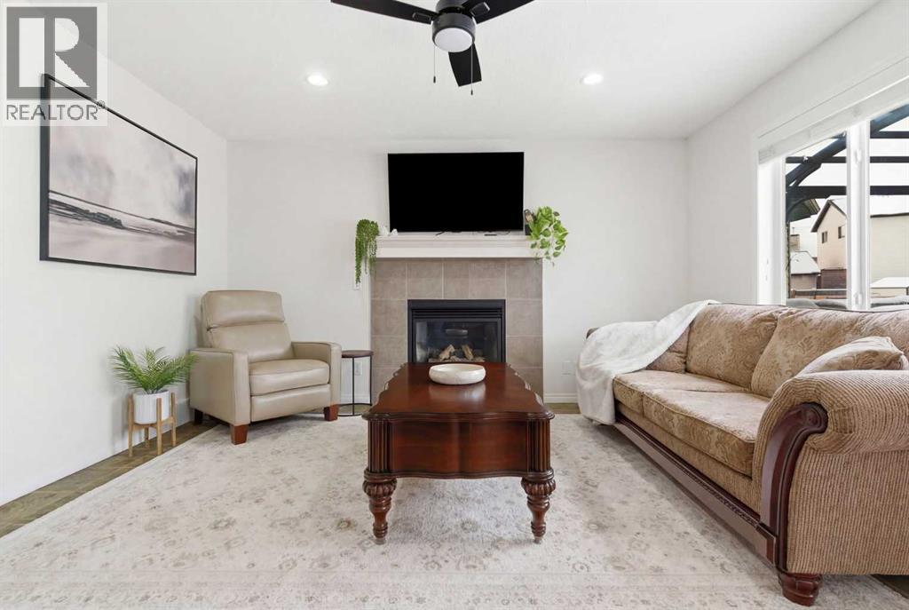 107 Cimarron Grove Circle, Okotoks, Alberta  T1S 2L9 - Photo 12 - A2294347