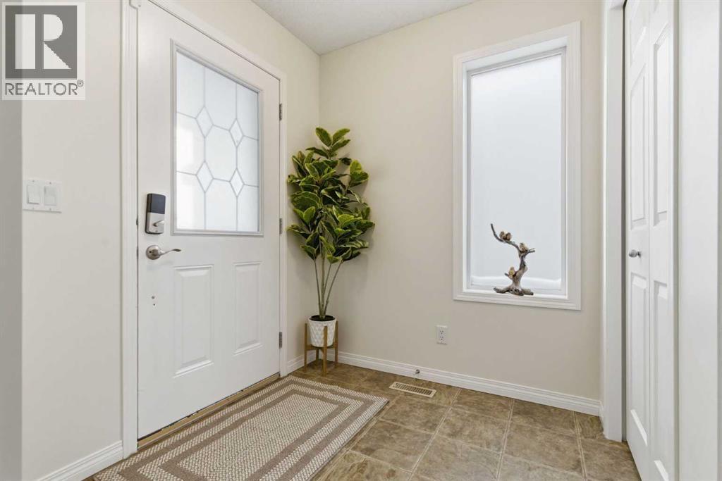107 Cimarron Grove Circle, Okotoks, Alberta  T1S 2L9 - Photo 16 - A2294347