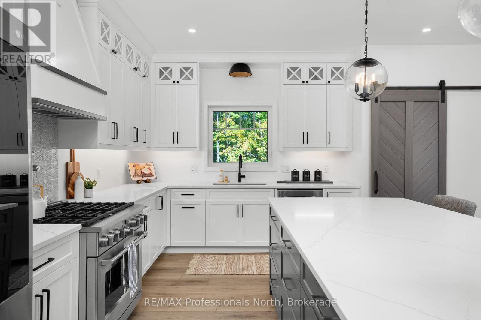 1034 Xavier Street, Gravenhurst, Ontario  P0E 1G0 - Photo 13 - X12951778