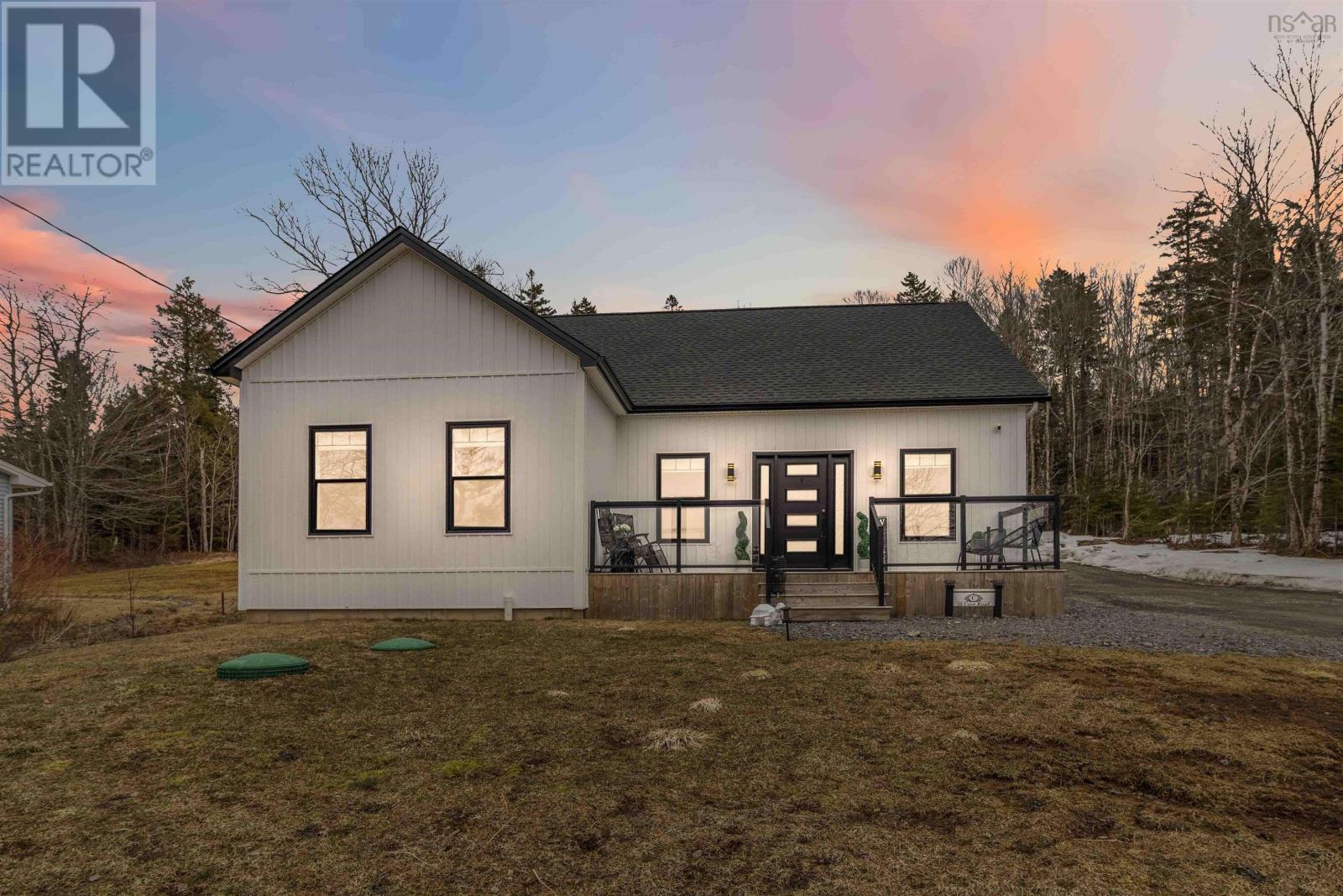 30 Cove Road, East Uniacke, Nova Scotia  B0N 1Z0 - Photo 2 - 202606236