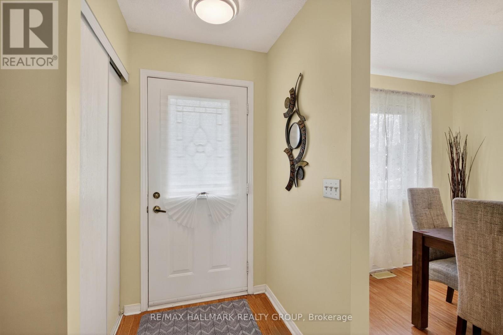 3 Daphne Crescent, Ottawa, Ontario  K2S 1Y1 - Photo 7 - X12942148