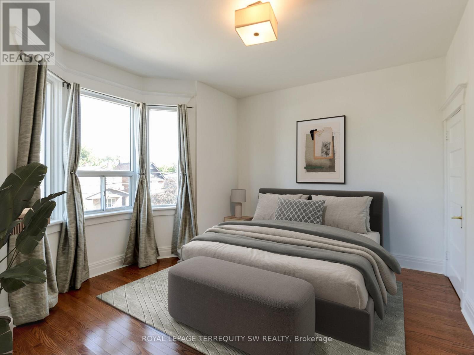 105 Barker Avenue, Toronto, Ontario  M4C 2N8 - Photo 17 - E12875030