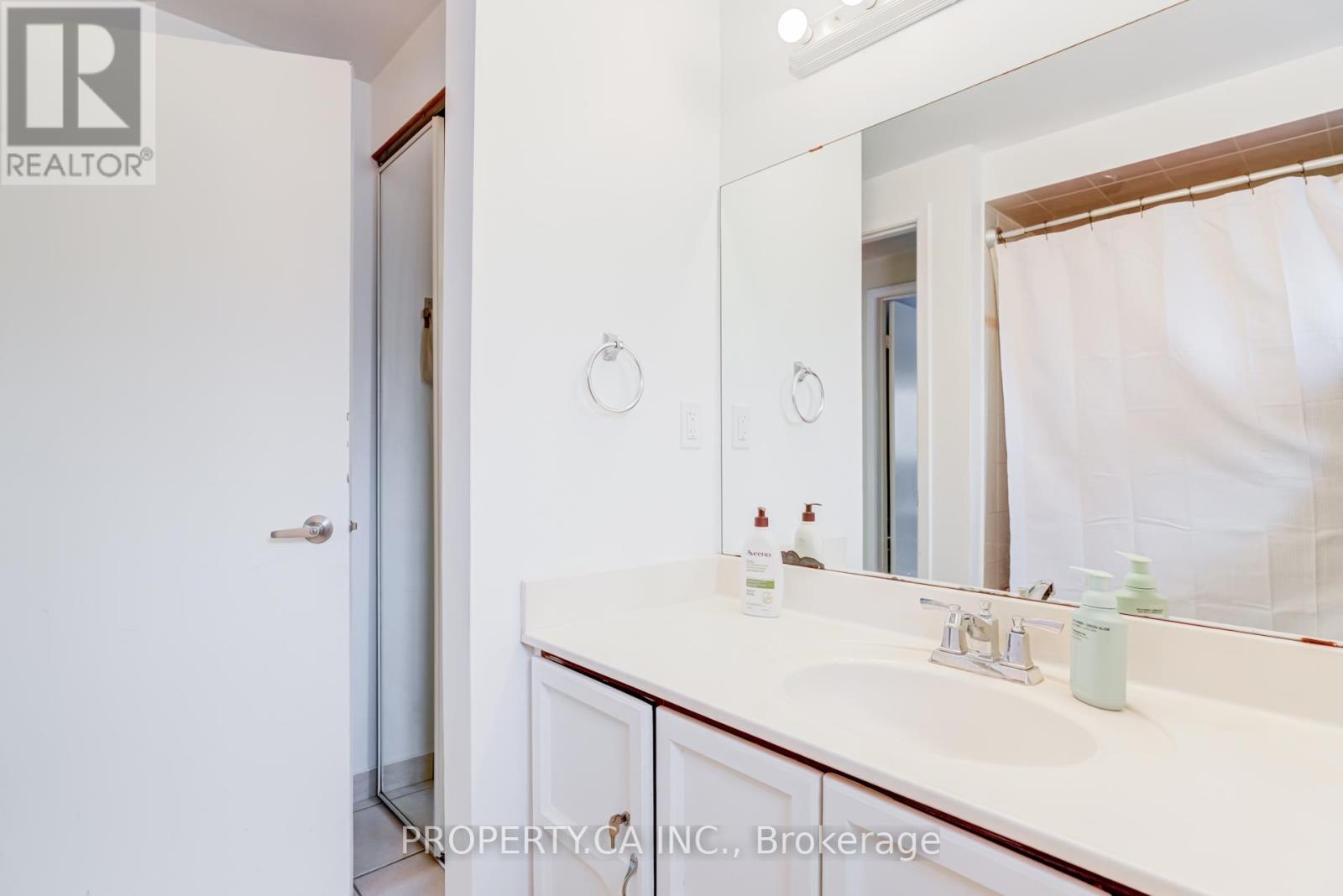 6 Hendley Drive, Ajax, Ontario  L1T 2C6 - Photo 20 - E12951724