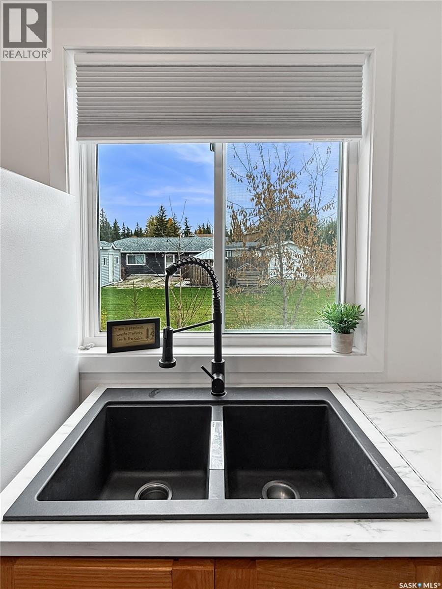 17 White Poplar Crescent, Candle Lake, Saskatchewan  S0J 3E0 - Photo 3 - SK020941
