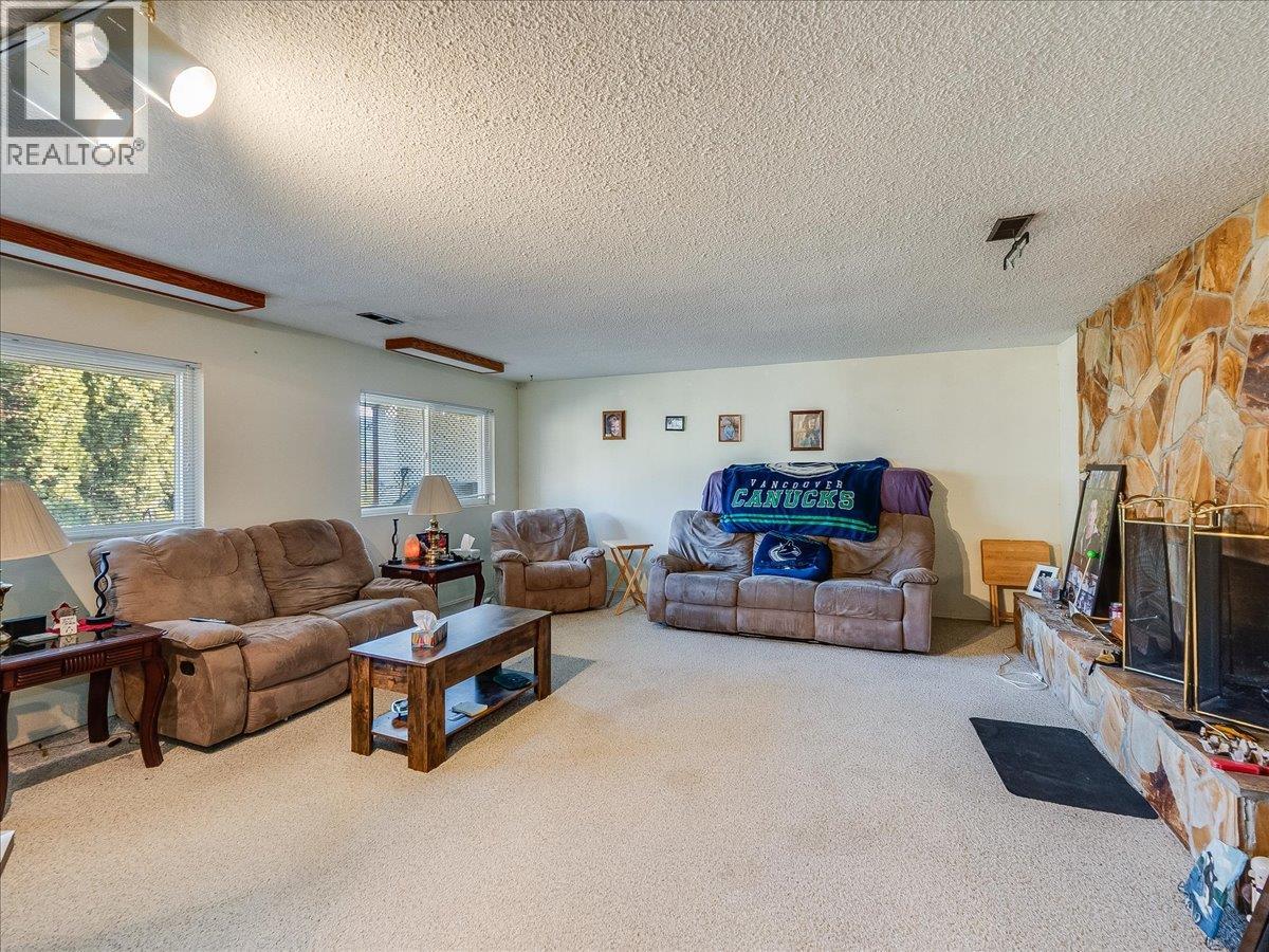 3613 9th Avenue, Castlegar, British Columbia  V1N 2Z6 - Photo 28 - 10375920