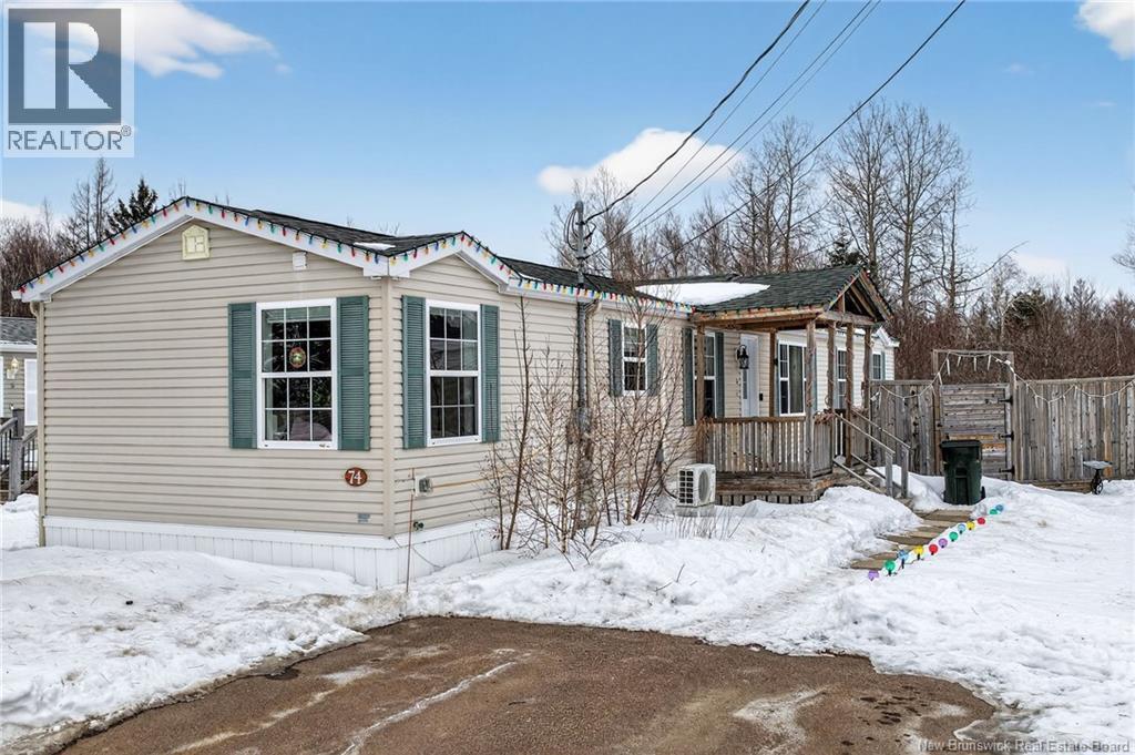 74 Ulysse, Dieppe, New Brunswick  E1A 7C1 - Photo 1 - NB136355