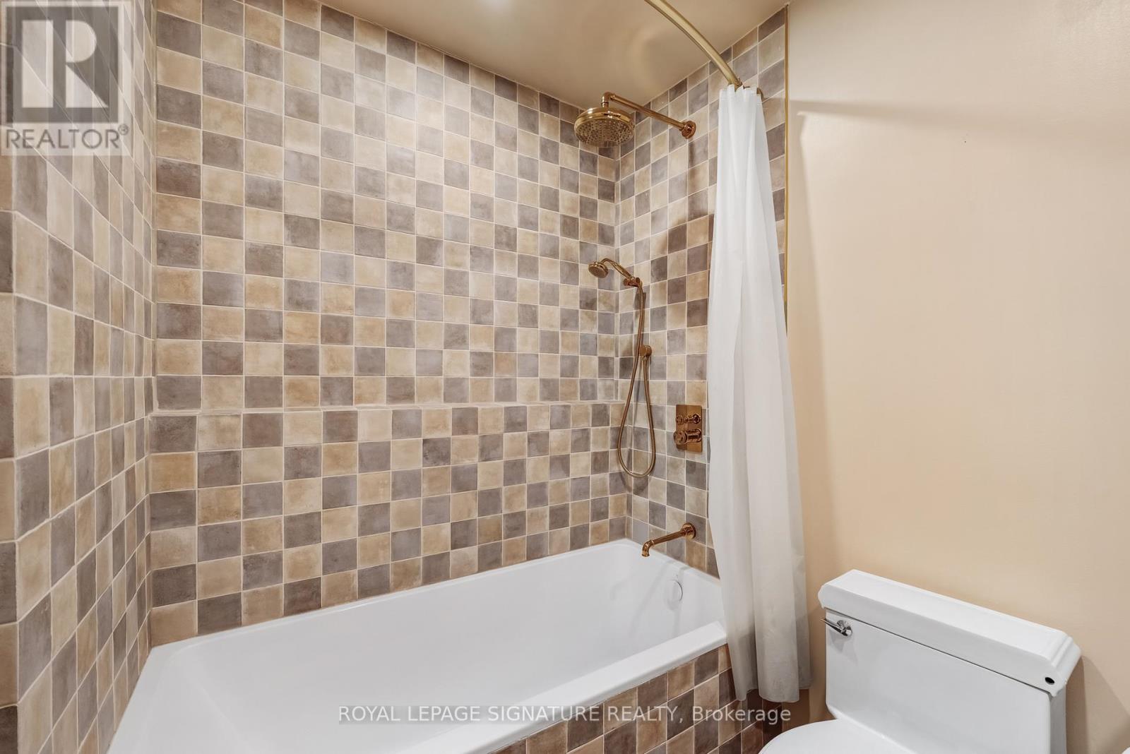 34 Sugar Millway, Toronto, Ontario  M2L 1R6 - Photo 21 - C12951774
