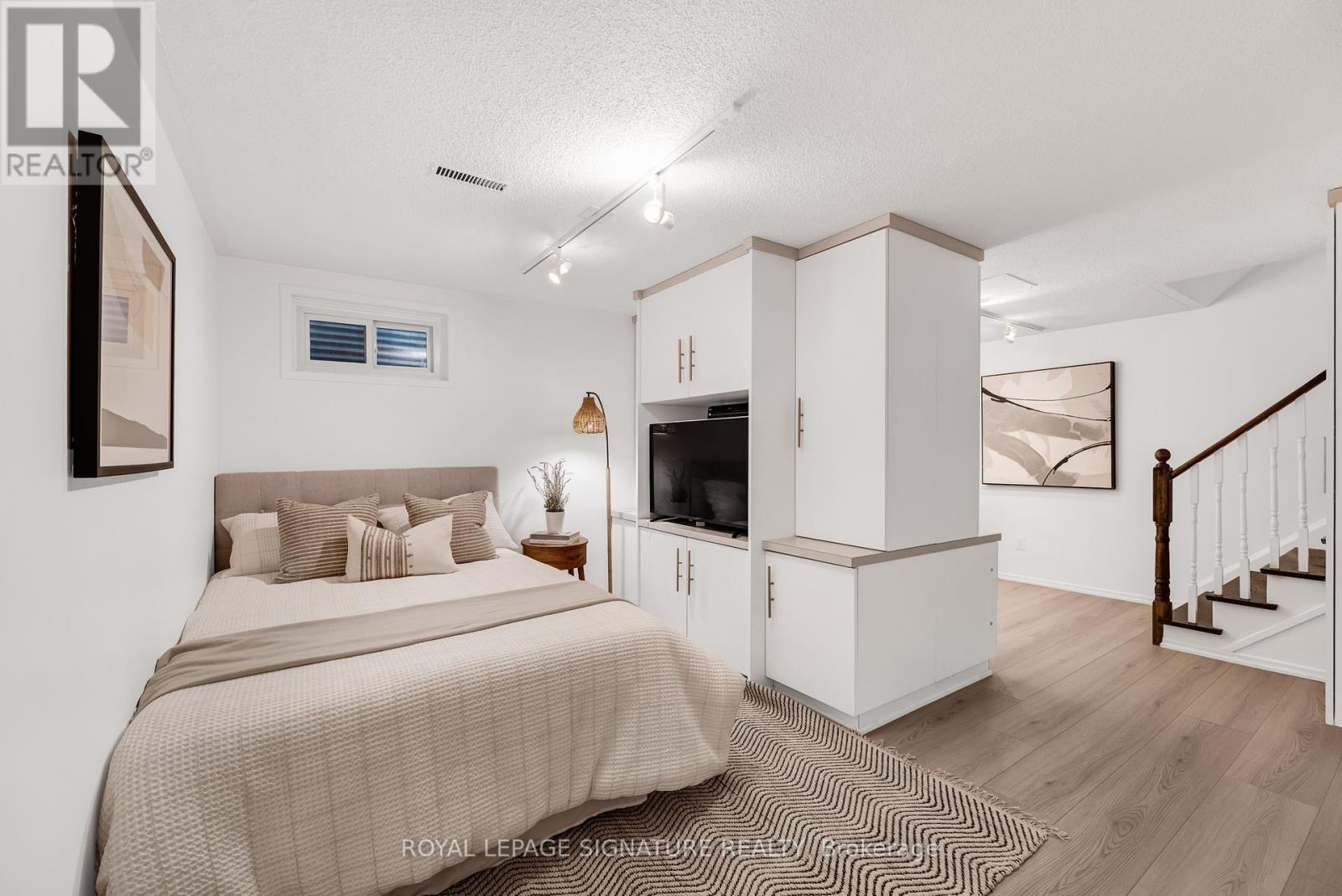 34 Sugar Millway, Toronto, Ontario  M2L 1R6 - Photo 24 - C12951774