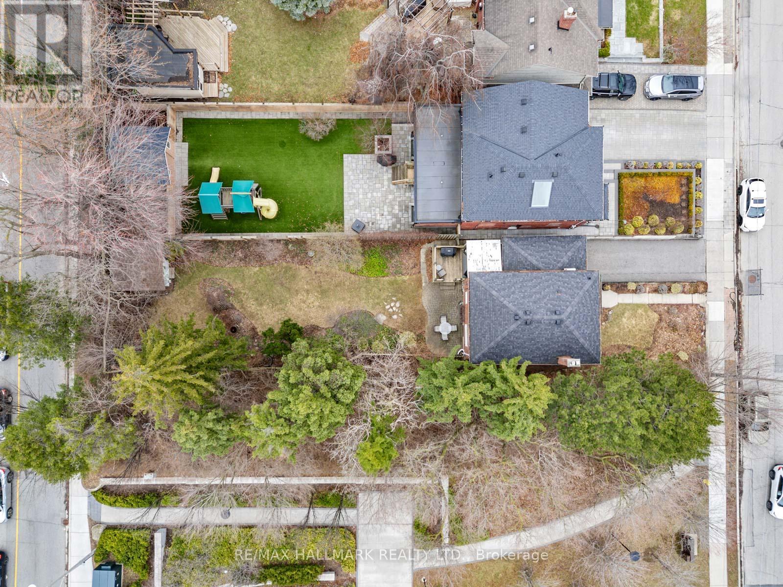 8 Glenvale Boulevard, Toronto, Ontario  M4G 2V1 - Photo 47 - C12951908