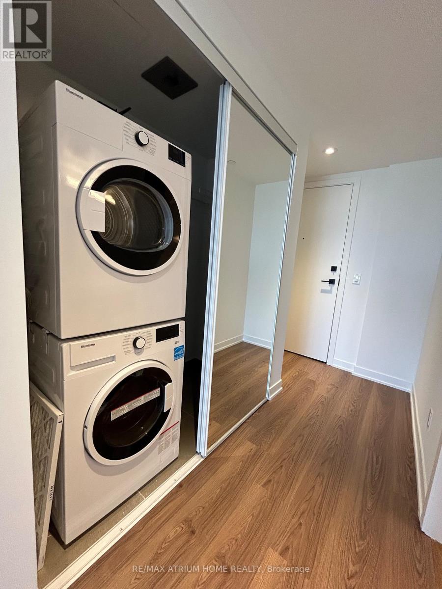 4006 - 319 Javis Street, Toronto, Ontario  M5B 0C8 - Photo 2 - C12951928