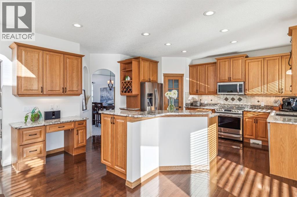 2715 Evercreek Bluffs Way SW, Calgary, Alberta  T2Y 4V7 - Photo 12 - A2287400