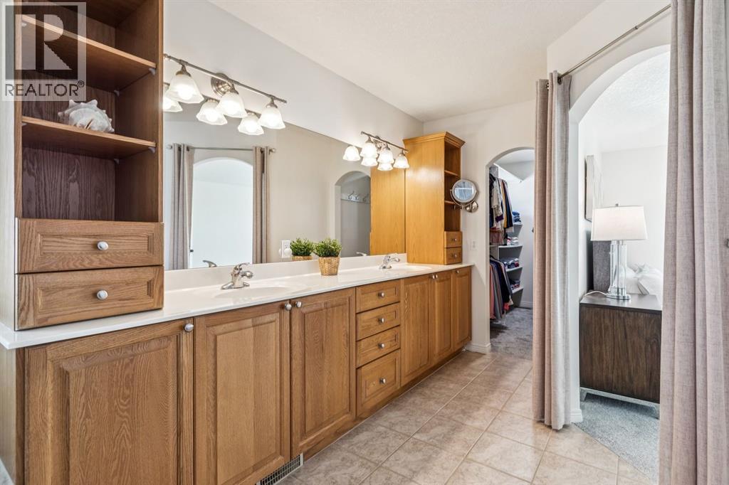 2715 Evercreek Bluffs Way SW, Calgary, Alberta  T2Y 4V7 - Photo 27 - A2287400