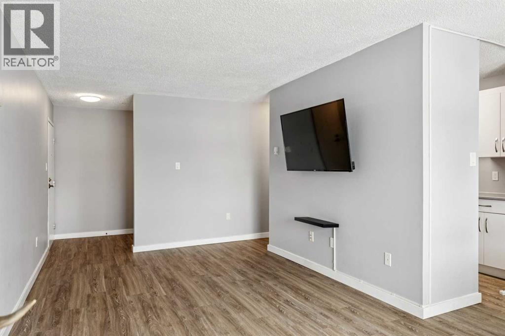 2202, 3115 51 Street Sw, Calgary, Alberta  T3E 6P4 - Photo 5 - A2297335