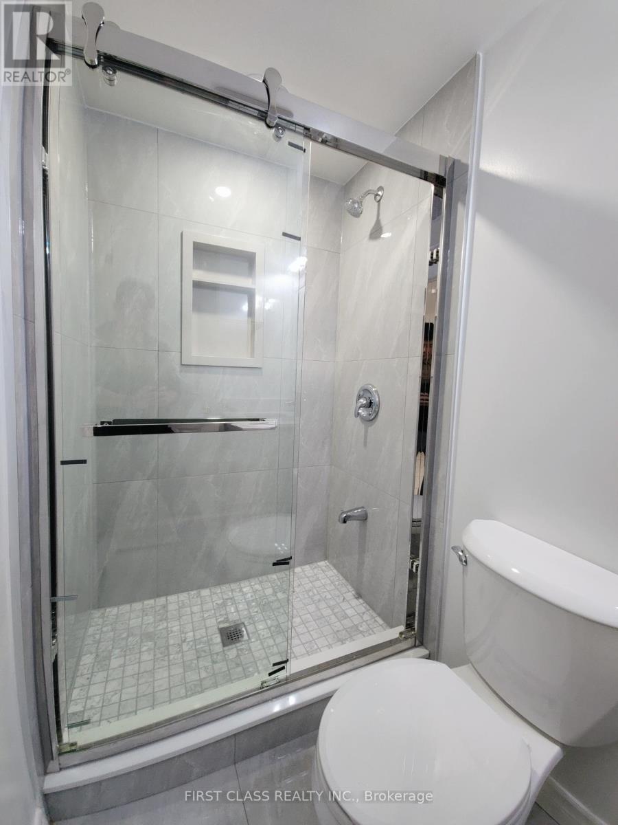 27 Macklingate Court, Toronto, Ontario  M1V 1A2 - Photo 11 - E12951768