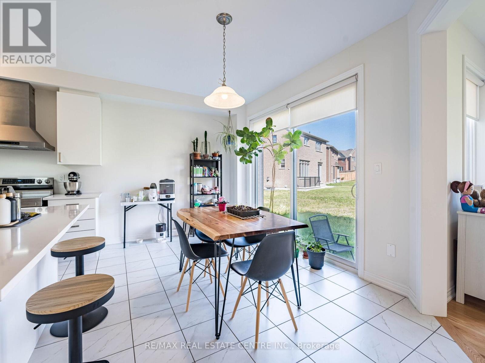 192 Miyako Court, Oshawa, Ontario  L1L 0R7 - Photo 20 - E12951816