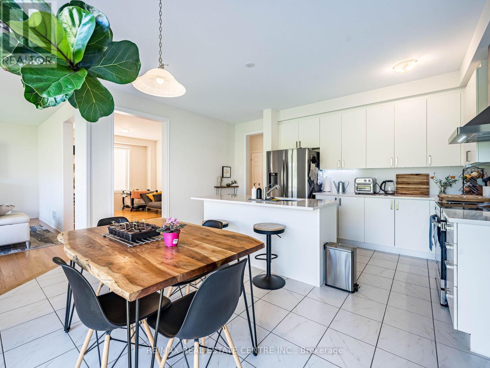 192 Miyako Court, Oshawa, Ontario  L1L 0R7 - Photo 21 - E12951816