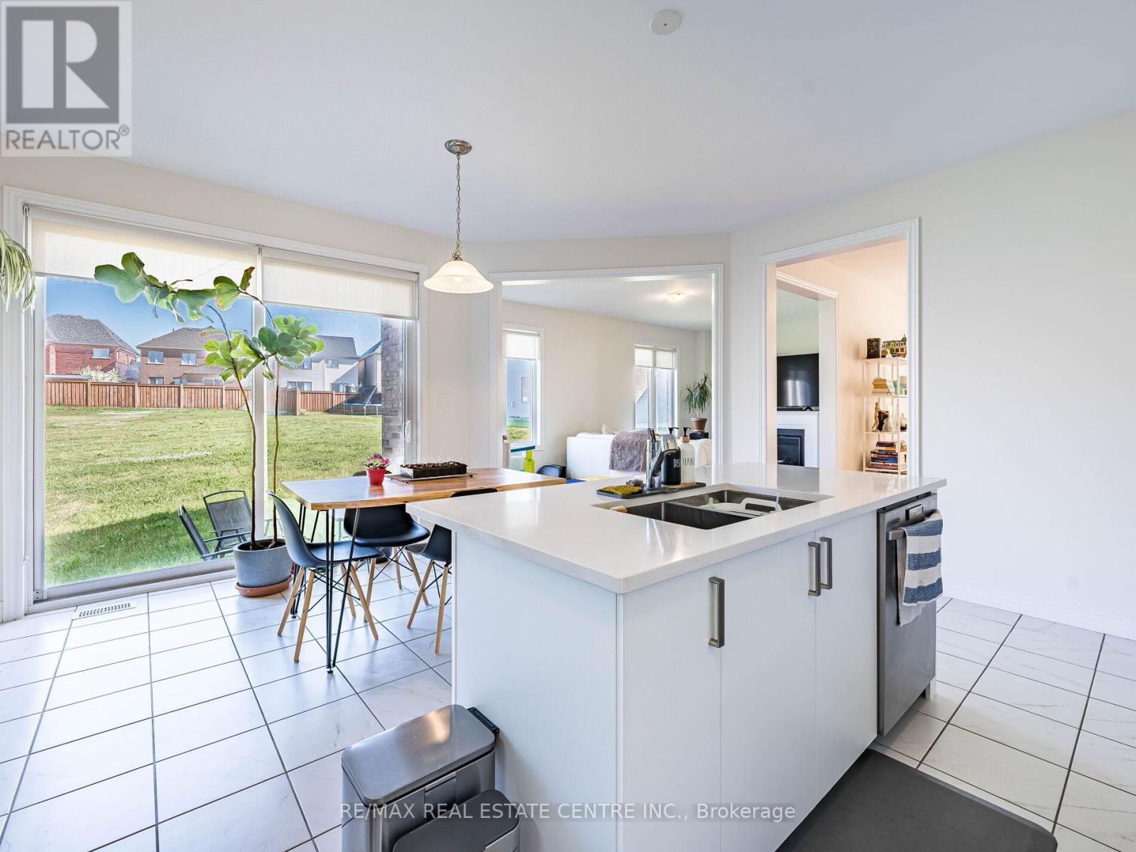 192 Miyako Court, Oshawa, Ontario  L1L 0R7 - Photo 24 - E12951816