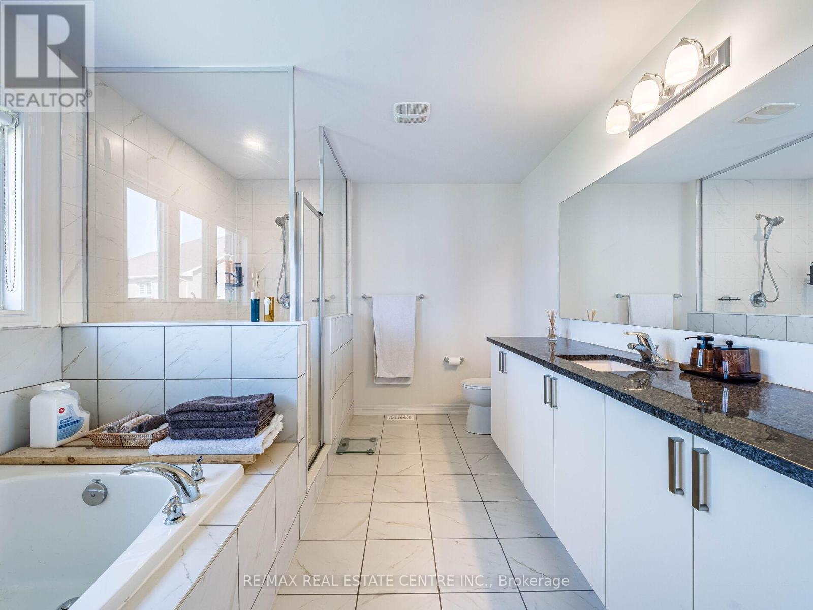 192 Miyako Court, Oshawa, Ontario  L1L 0R7 - Photo 35 - E12951816