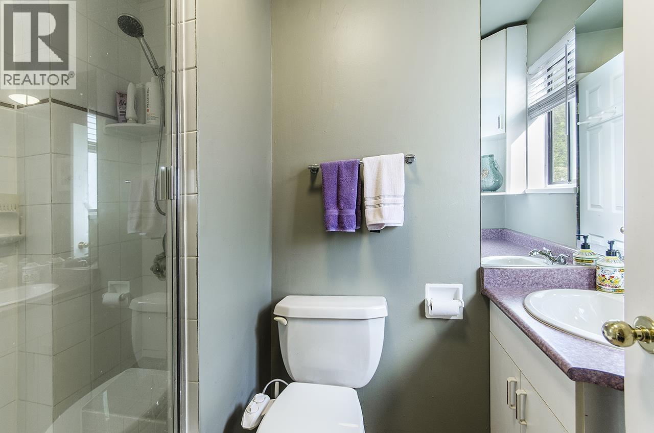 343 Dartmoor Drive, Coquitlam, British Columbia  V3K 5R6 - Photo 8 - R3106122