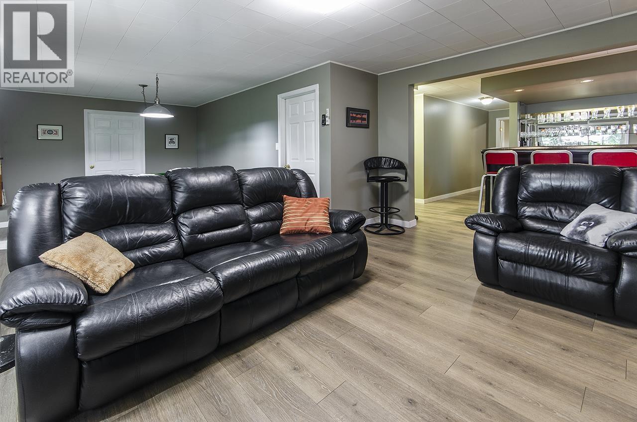 343 Dartmoor Drive, Coquitlam, British Columbia  V3K 5R6 - Photo 19 - R3106122