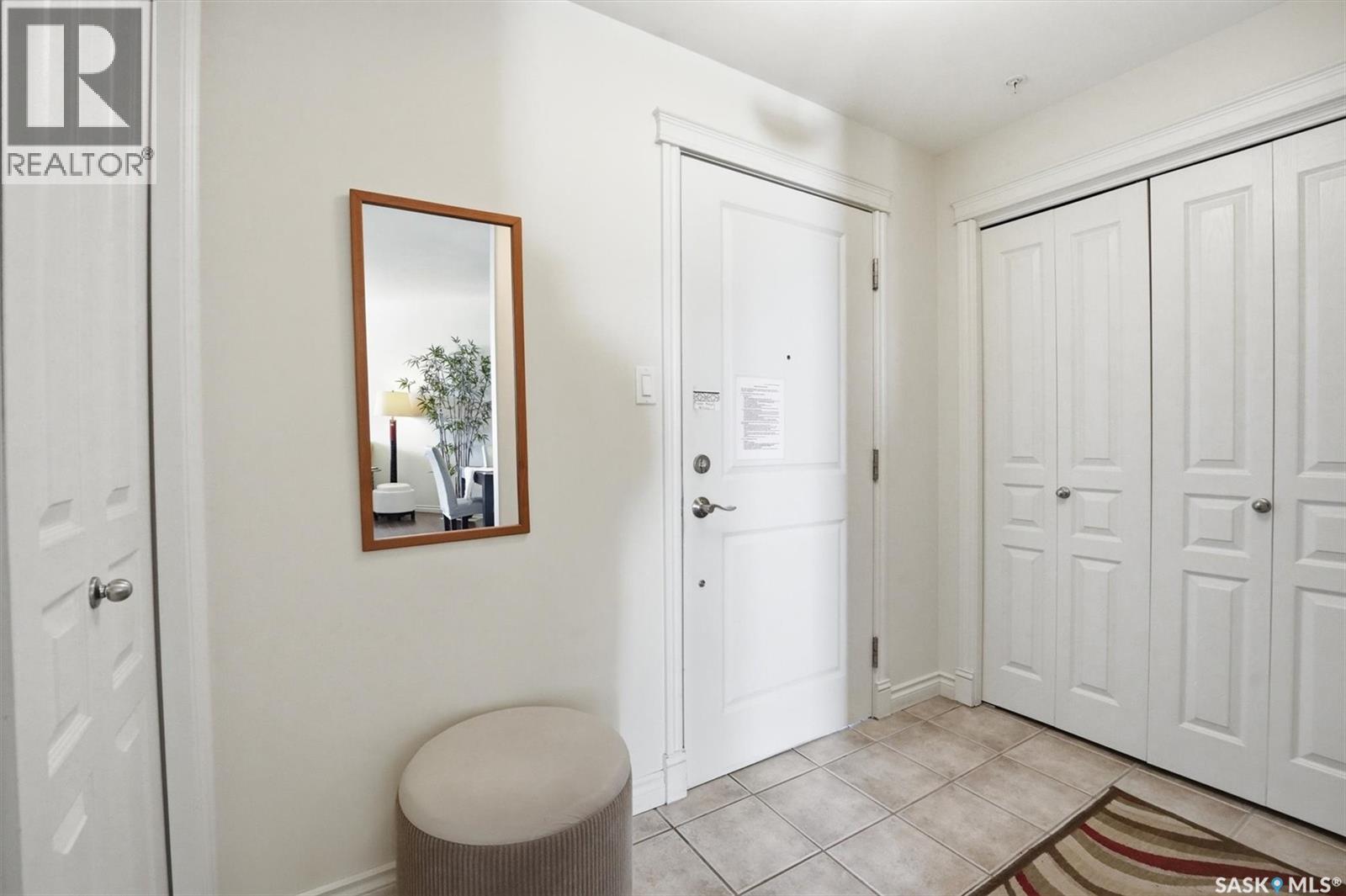 402 615 Saskatchewan Crescent W, Saskatoon, Saskatchewan  S7M 0A5 - Photo 4 - SK031852