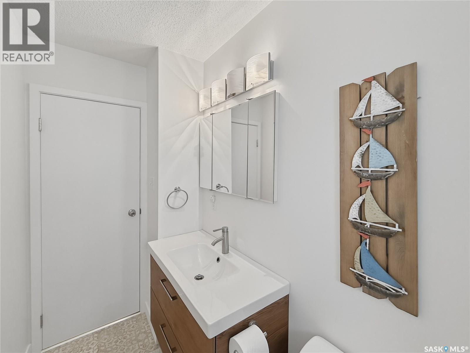 214 Hillcrest Place, Lac Pelletier Rm No. 107, Saskatchewan  S0N 2Y0 - Photo 14 - SK031551