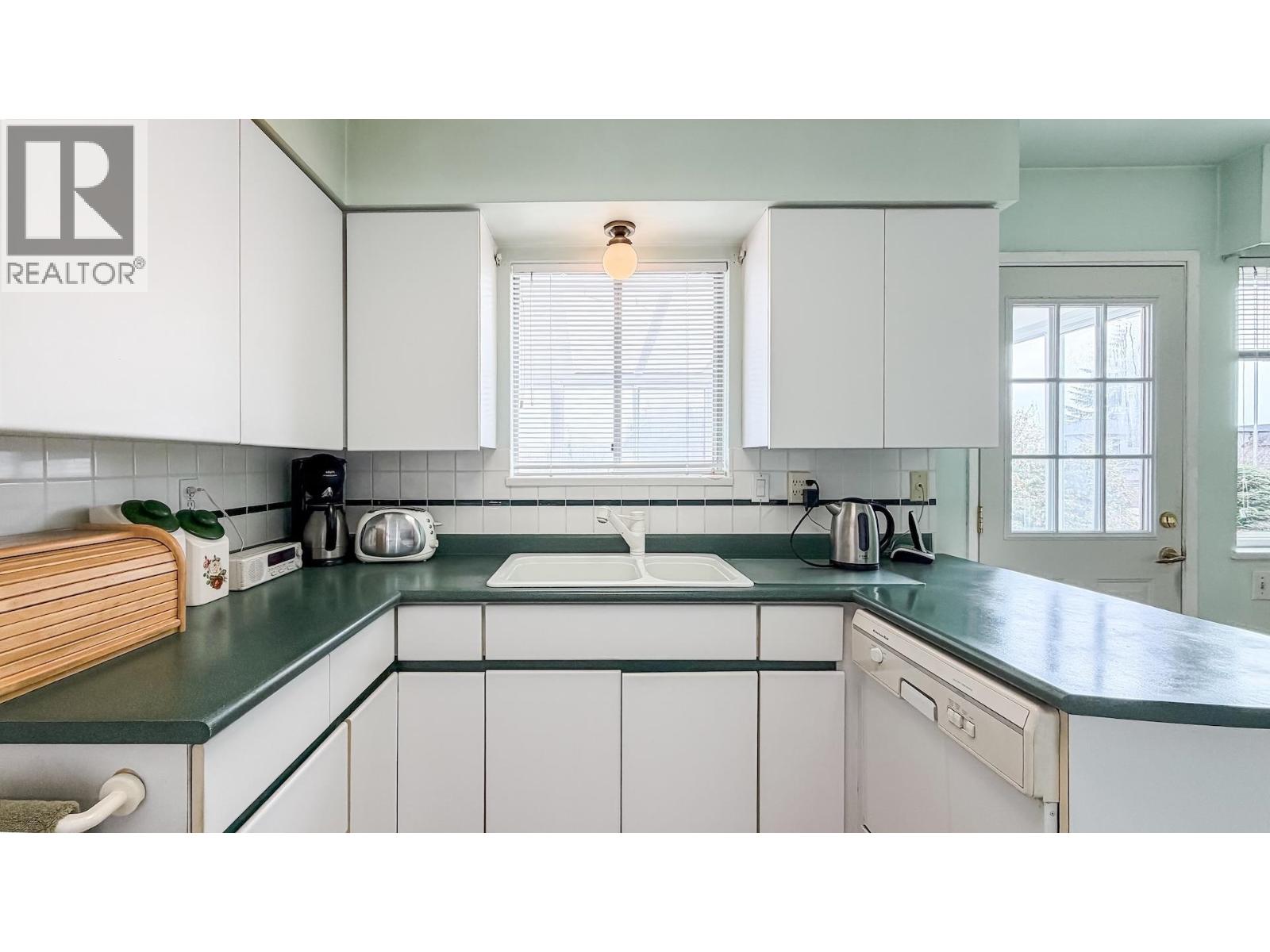 9680 Shell Road, Richmond, British Columbia  V7A 3X1 - Photo 10 - R3105880