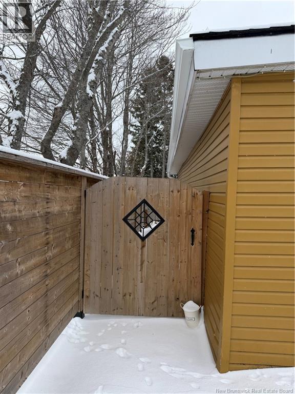 4 DubÉ Street, Edmundston, New Brunswick  E3V 2G2 - Photo 2 - NB136420