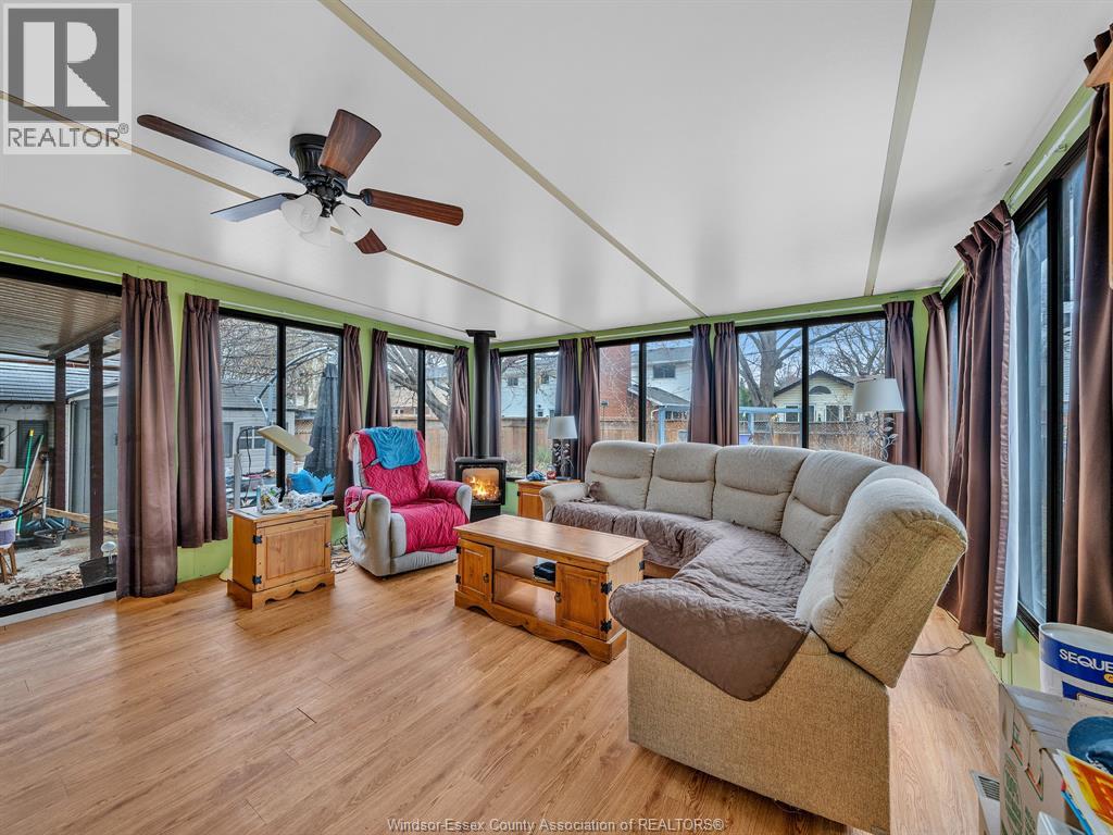 2848 Glenwood Avenue, Windsor, Ontario N9E 2X8 - Photo 21 - 26006947