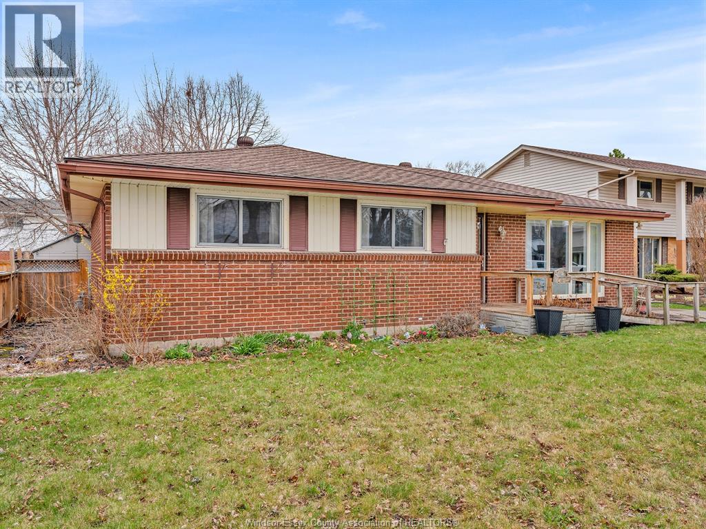 2848 Glenwood Avenue, Windsor, Ontario N9E 2X8 - Photo 3 - 26006947