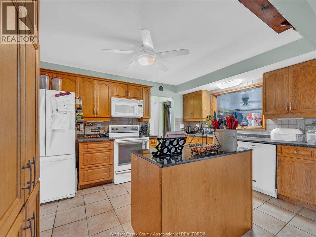 2848 Glenwood Avenue, Windsor, Ontario N9E 2X8 - Photo 4 - 26006947