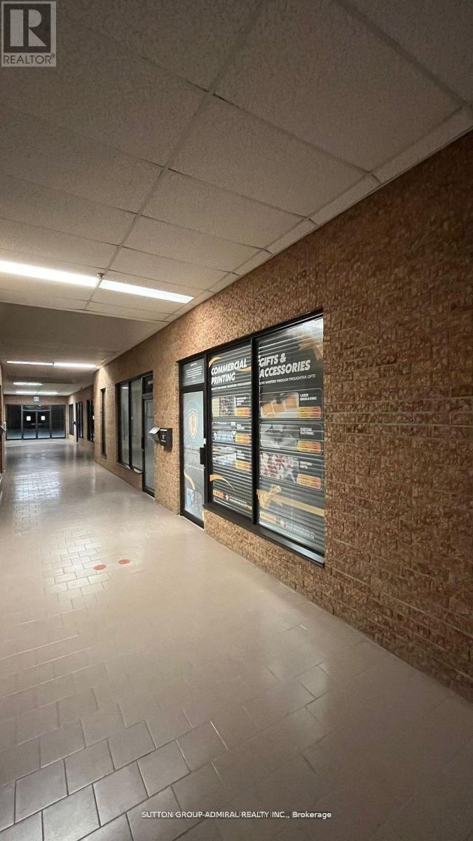 11 - 110 Konrad Crescent, Markham, Ontario  L3R 9X2 - Photo 3 - N12951790