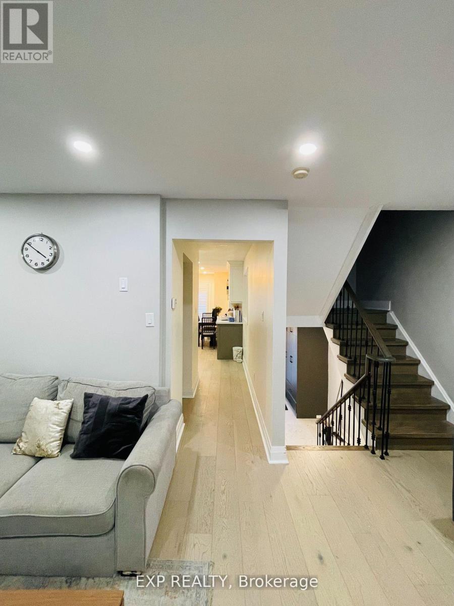 87 Kelso Crescent, Vaughan, Ontario  L6A 2K6 - Photo 9 - N12951792