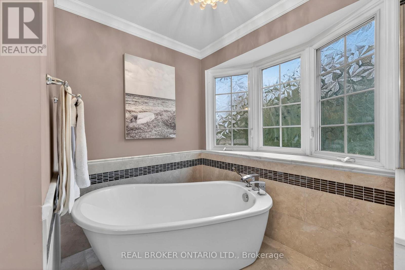 89 Marsden Court, Newmarket, Ontario  L3Y 7P6 - Photo 20 - N12951800