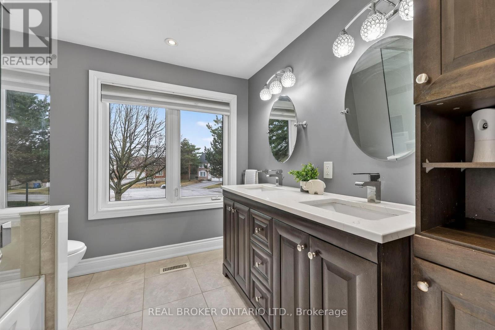 89 Marsden Court, Newmarket, Ontario  L3Y 7P6 - Photo 28 - N12951800