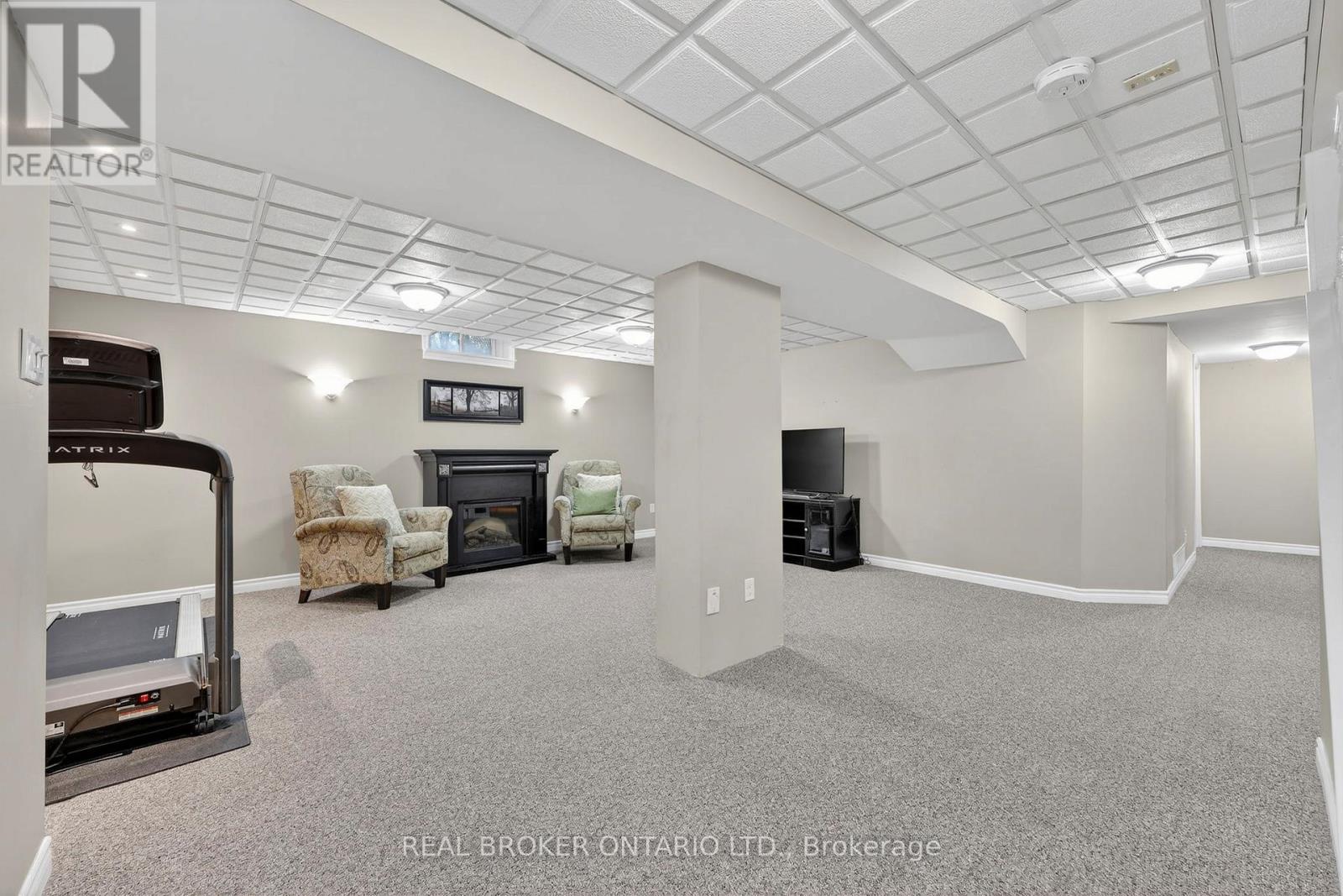 89 Marsden Court, Newmarket, Ontario  L3Y 7P6 - Photo 32 - N12951800