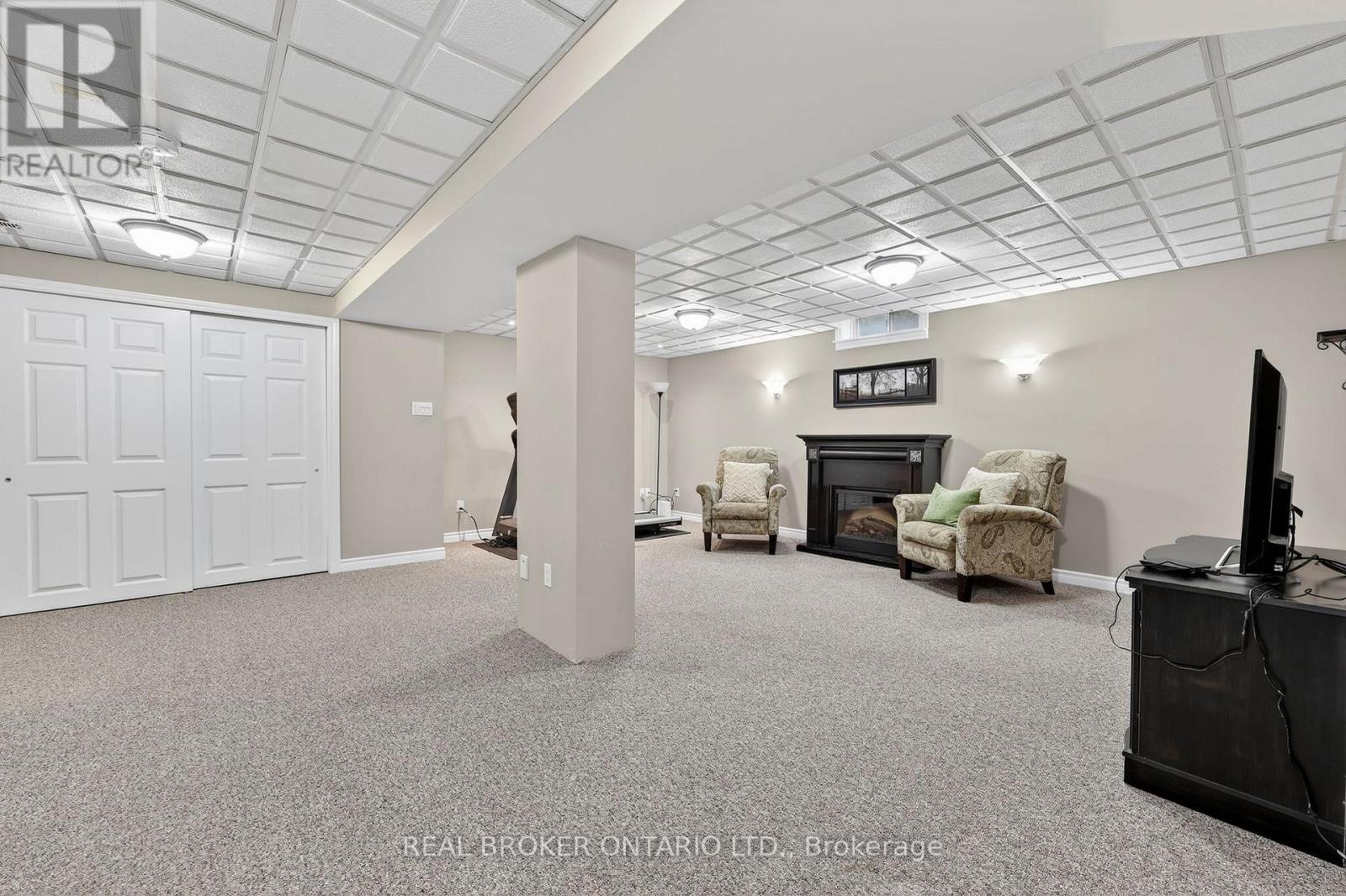 89 Marsden Court, Newmarket, Ontario  L3Y 7P6 - Photo 33 - N12951800