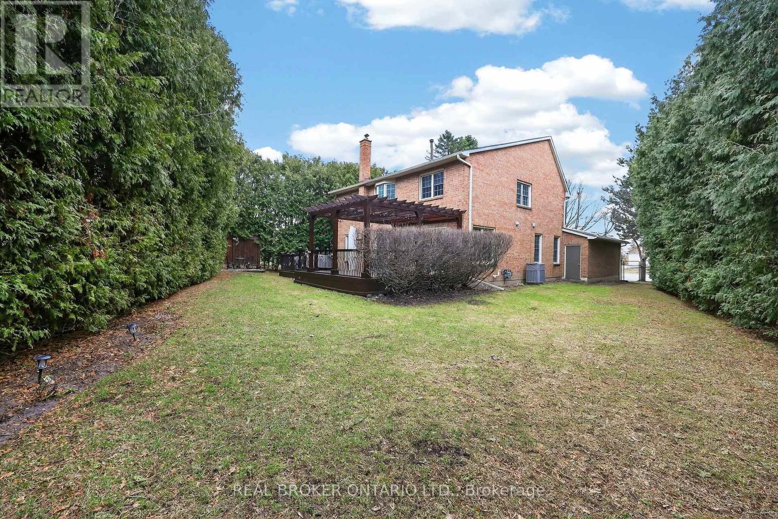 89 Marsden Court, Newmarket, Ontario  L3Y 7P6 - Photo 42 - N12951800