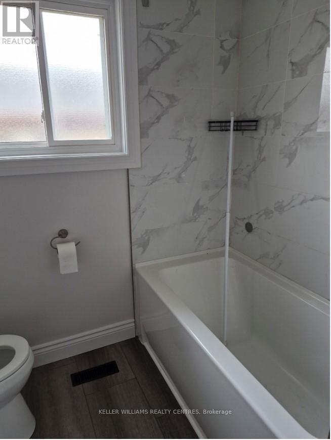 Upper - 782 Botany Hill Crescent, Newmarket, Ontario  L3Y 3A8 - Photo 10 - N12951888