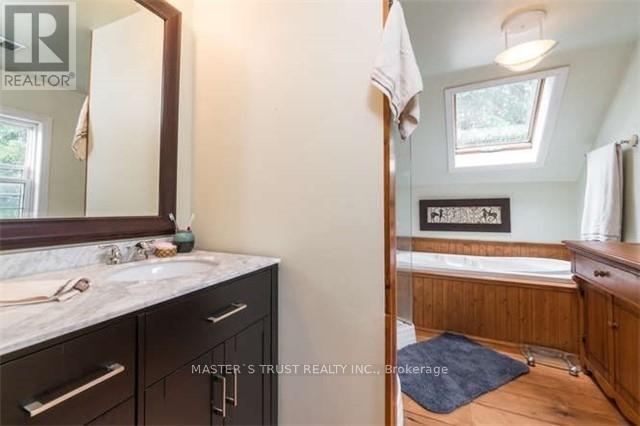 3563 Vandorf Side Road, Whitchurch-Stouffville, Ontario  L4A 7X5 - Photo 13 - N12951926