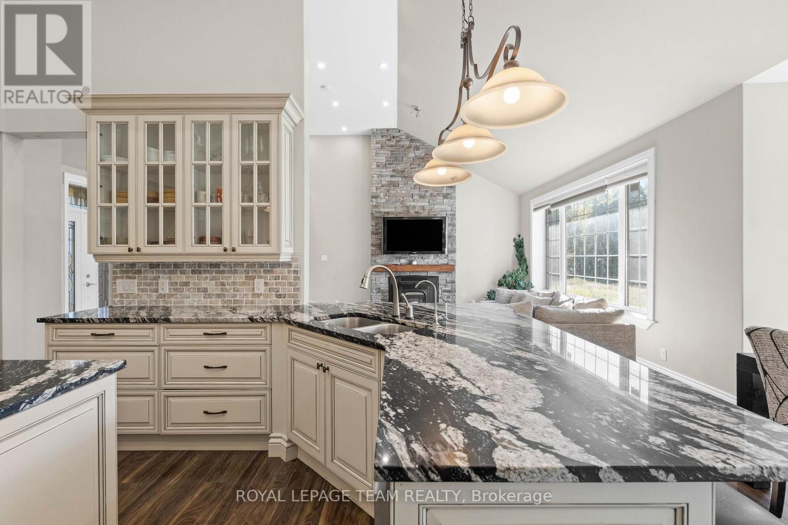 450 Davis Side Road, Beckwith, Ontario  K7A 4S7 - Photo 17 - X12868068