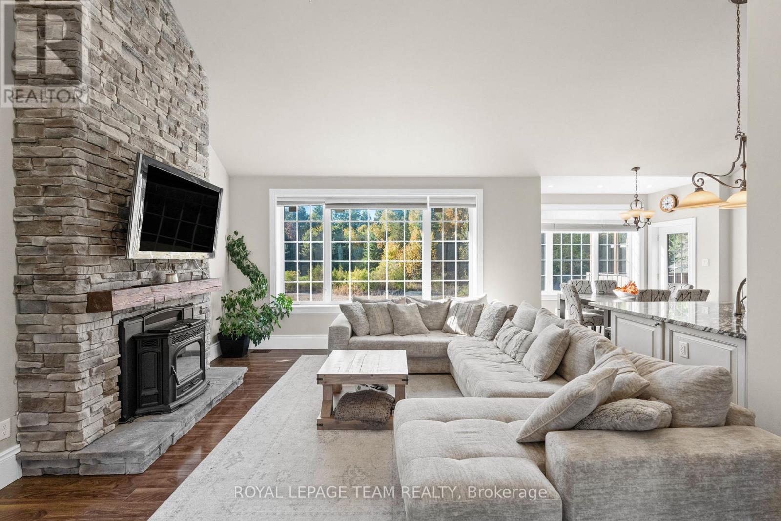 450 Davis Side Road, Beckwith, Ontario  K7A 4S7 - Photo 9 - X12868068