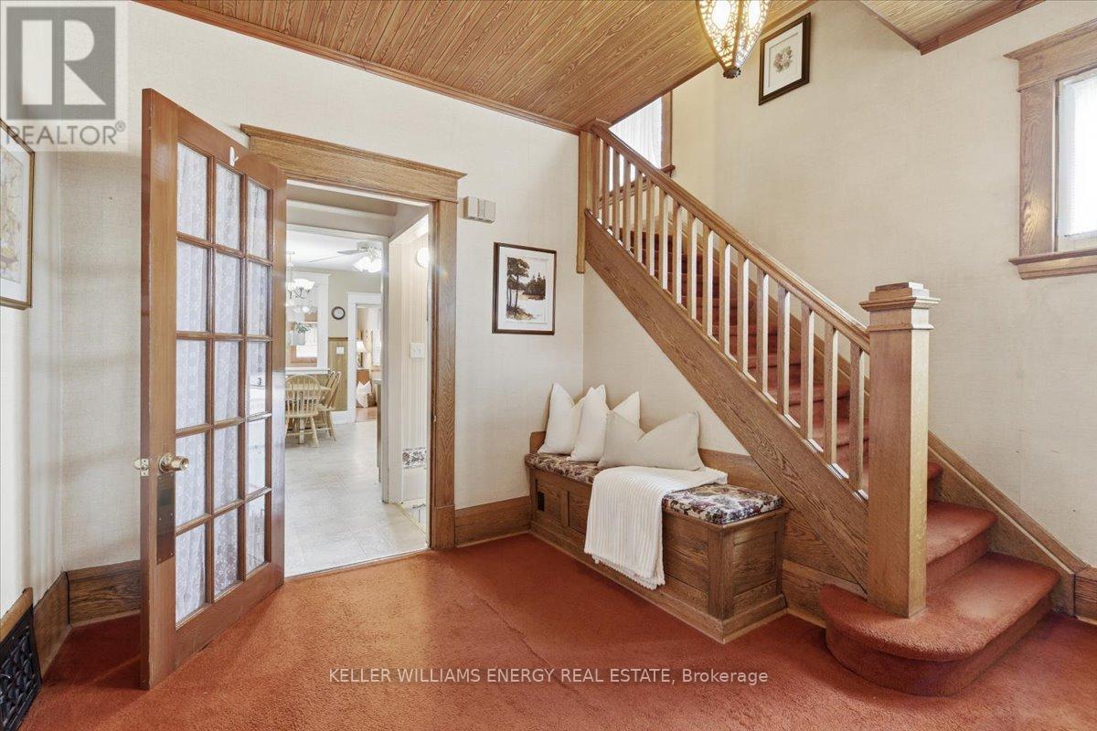 482 Simcoe Street N, Oshawa, Ontario  L1G 4T6 - Photo 4 - E12952228