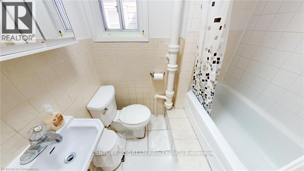 36 Mitchell Avenue, Toronto, Ontario  M6J 1B9 - Photo 12 - C12931604