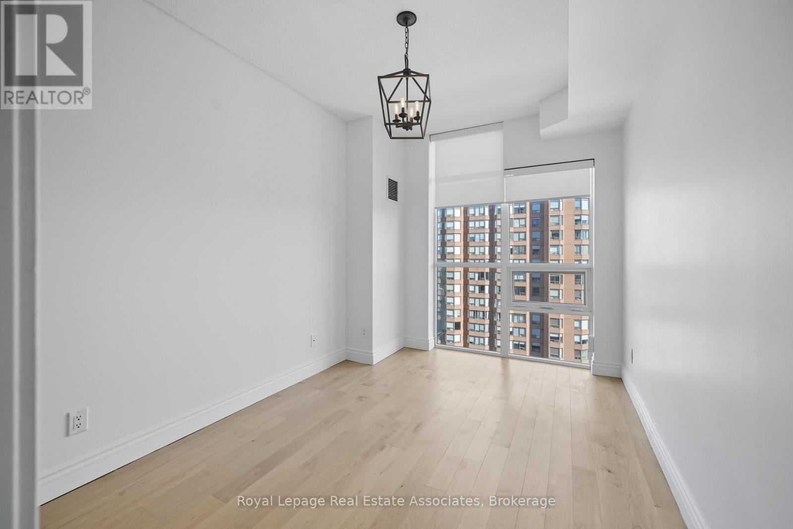 1407 - 551 Maple Avenue, Burlington, Ontario  L7S 1M7 - Photo 15 - W12951804