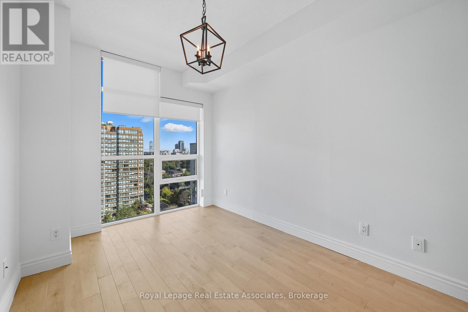 1407 - 551 Maple Avenue, Burlington, Ontario  L7S 1M7 - Photo 17 - W12951804