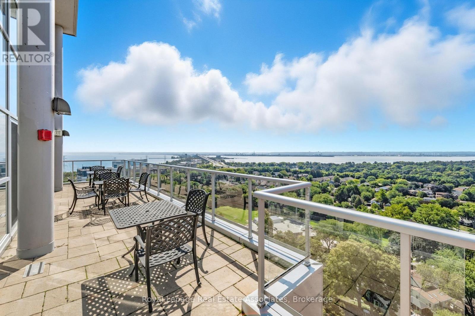 1407 - 551 Maple Avenue, Burlington, Ontario  L7S 1M7 - Photo 33 - W12951804