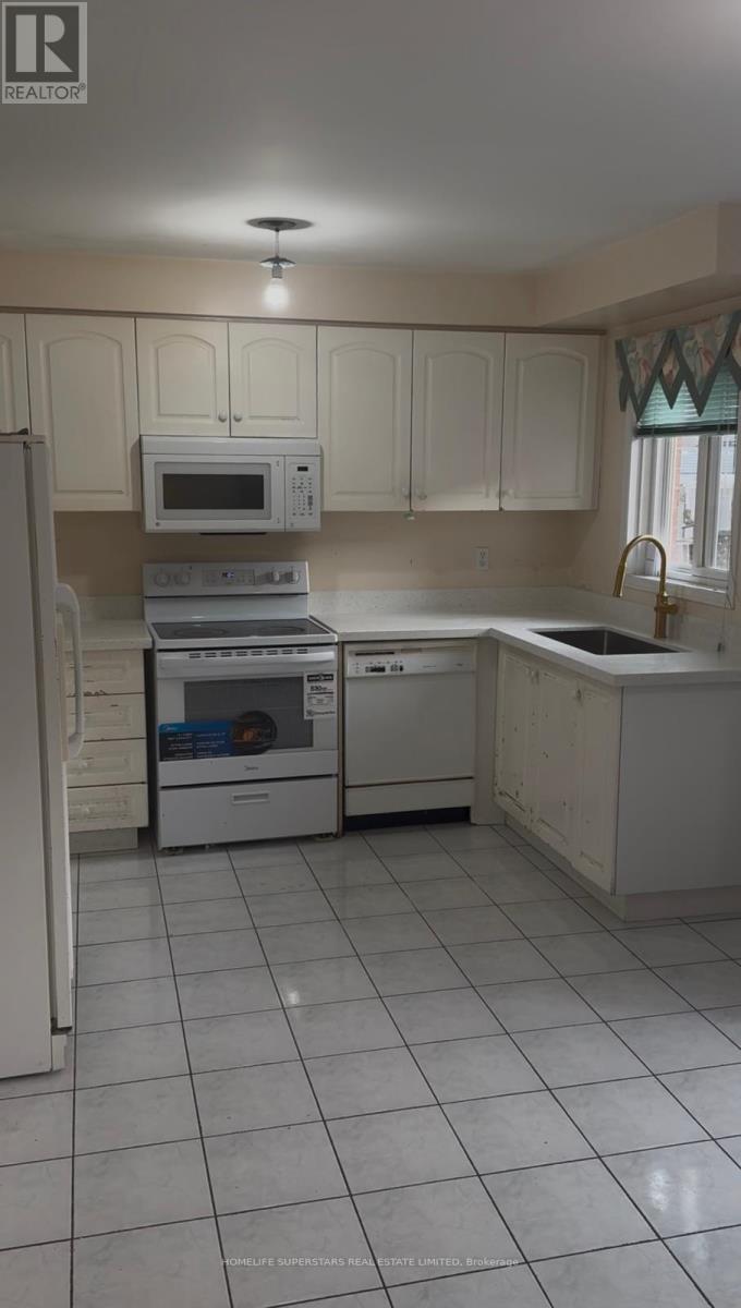 68 Drinkwater Road, Brampton, Ontario  L6Y 4T8 - Photo 4 - W12951824