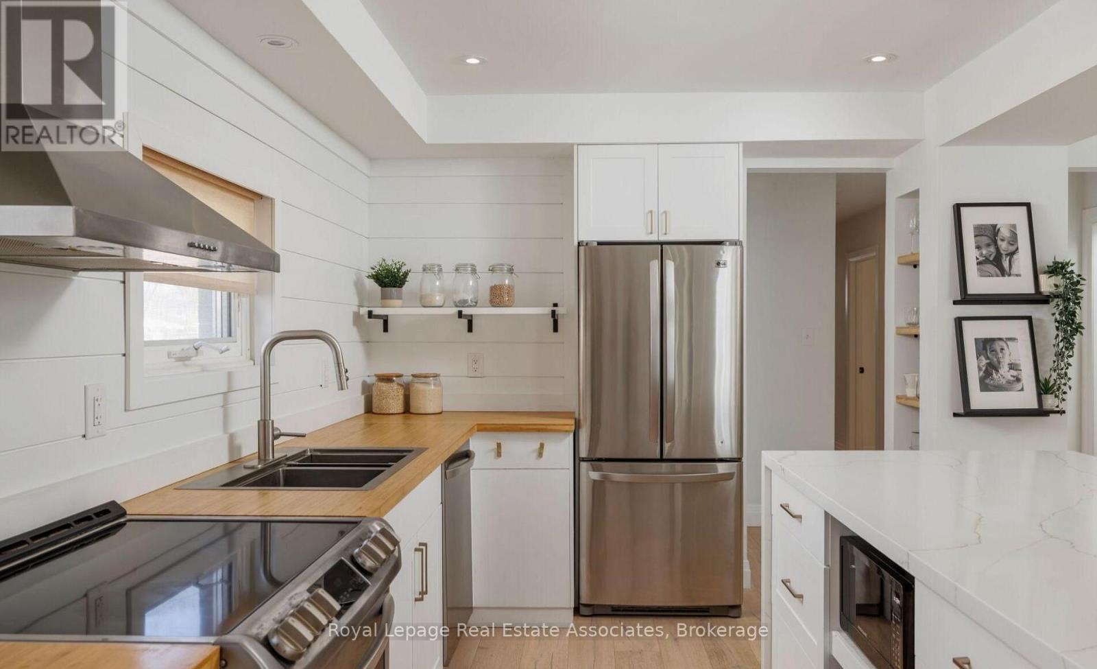 1898 Barsuda Drive, Mississauga, Ontario  L5J 1V5 - Photo 11 - W12951856